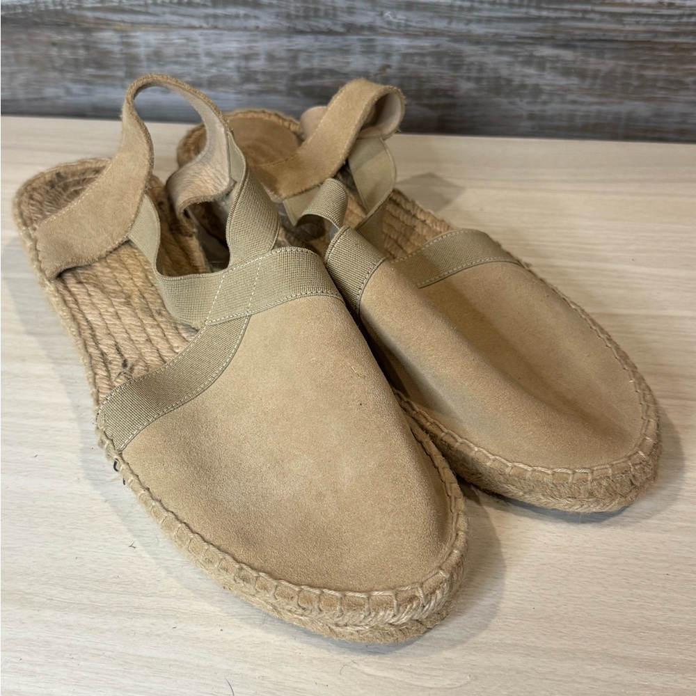 Beige Sandals size 8